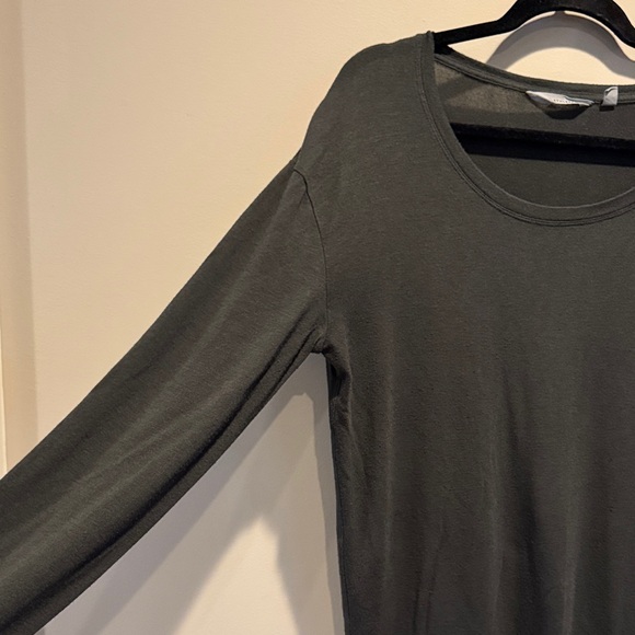 Athleta Charcoal Long Sleeve Top - Picture 5 of 6